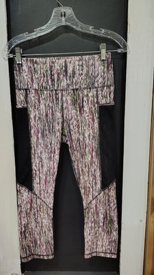 womans c&c sport pink multicolor design workout capri size small