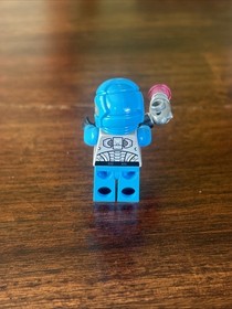 LEGO galaxy squad 70701 Swarm Interceptor 99% complete 2013 Retired outer space