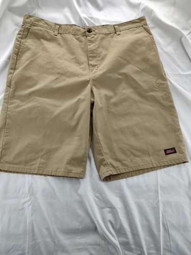 Dickies Shorts Adult Size 42 Tan Utility Workwear Casual Canvas Mens - Picture 1 of 11