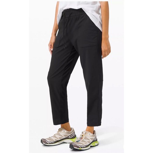 Lululemon Beyond The Studio Black Active Pants Sz 4