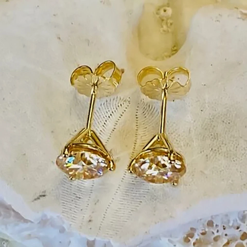 Tachuelas solitarias de diamantes champán con certificación de 4 quilates en plata de ley 925 Foto 3 de 4