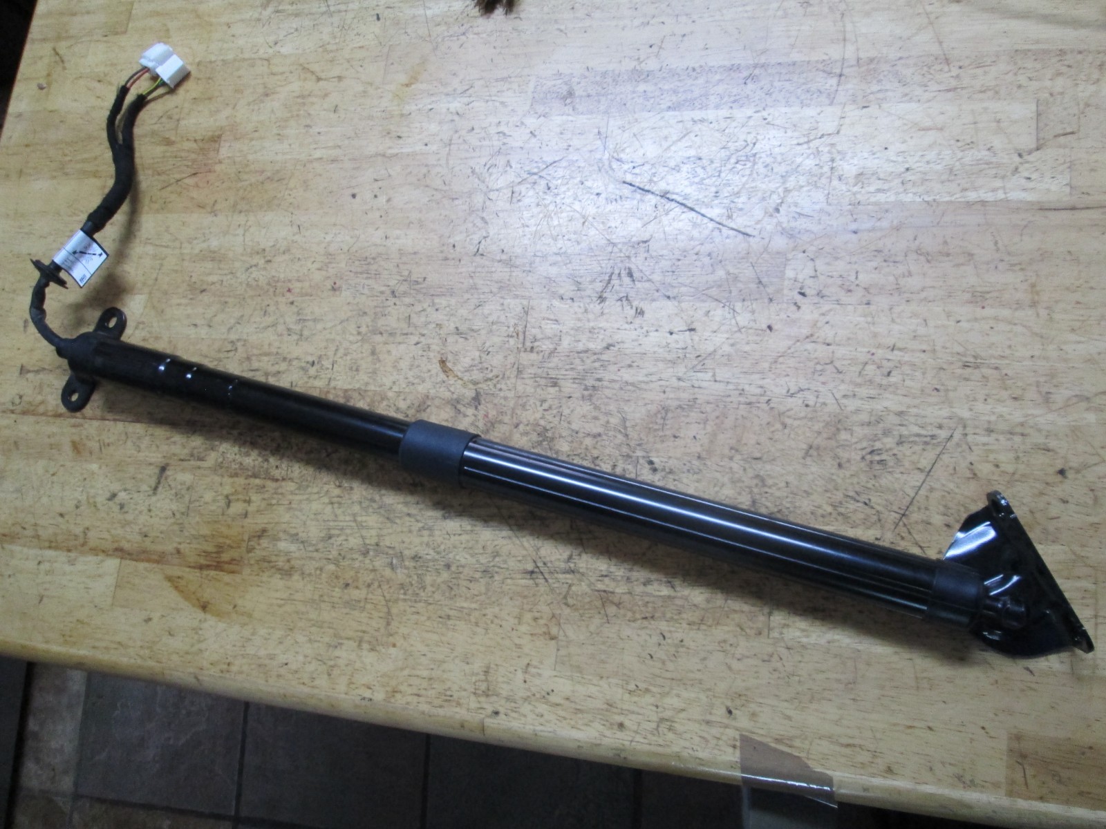2016-2022 Pilot Honda Rear Power Liftgate Lift Support Cylinder Motor OEM
