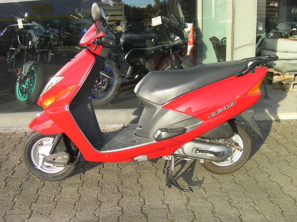 Roller Honda Lead 100 fahrbereit BJ 2005 15.202 km Verkauf als Bastlerfahrzeug - Bild 2 von 4