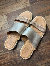 Born Women's Sz 10M Shore Slide Leather & Fabric Light Gold Sandals