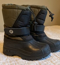 Little Kids Size 28/11 Snow Boots Green & Black. Good Condition