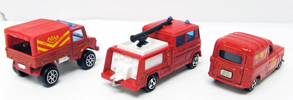 3 - Renault 4L Airport Fire Water Pump Unimog Brigade Majorette France - Image 2 of 3