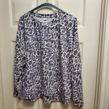 Avia Woman's Gray/pink Active Wear Top