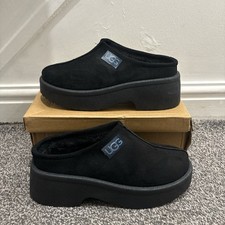 UGG Australia Women's Slippers Size 5 Black Brand New Never Worn Before No Box