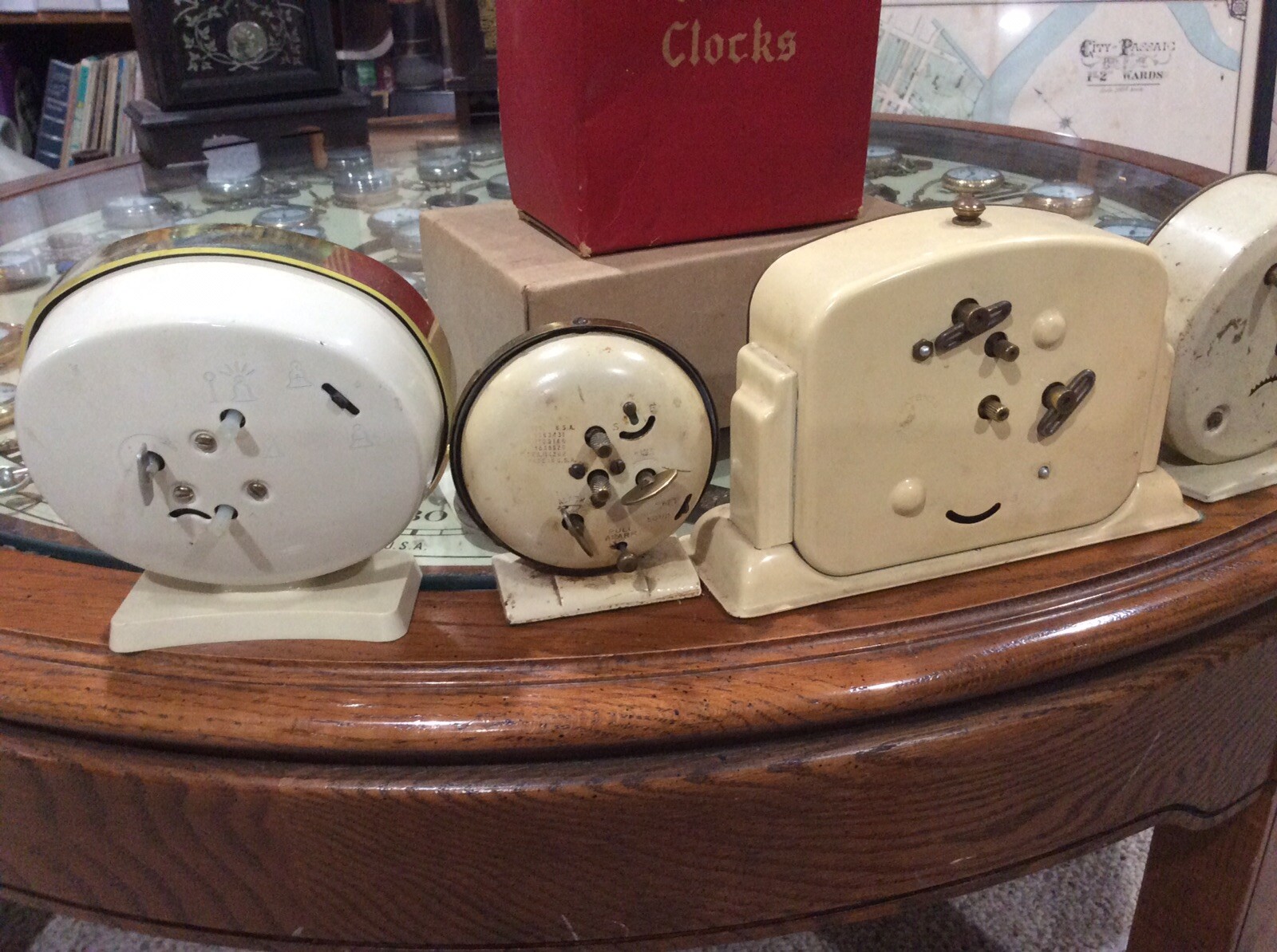 LOT OF 5 ALARM CLOCKS. ANTIQUE, ALL WORKING. ONE PRICE.