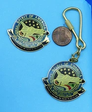 NASA KEYCHAIN / PIN PAIR '86 vtg Space Shuttle CHALLENGER STS-51L