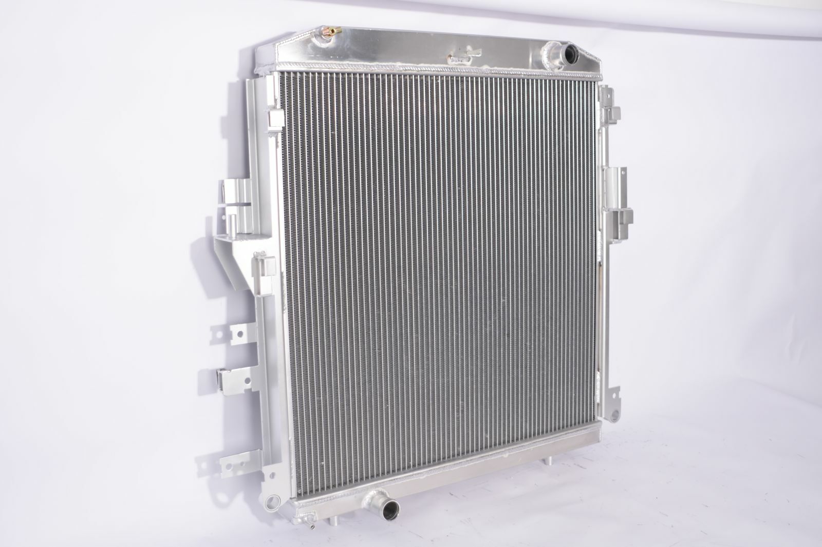 All Aluminum Radiator For 2015-2021 2017 Chevrolet Colorado / GMC ...