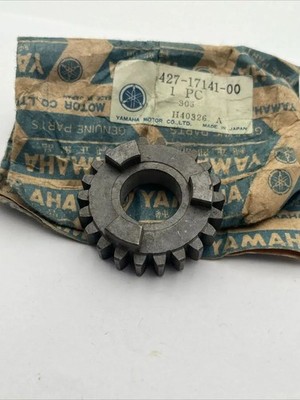 GETRIEBE 4.ZAHNRAD GEAR 4TH PINION 22T YAMAHA  RS100 MX125 MX175 XX35044