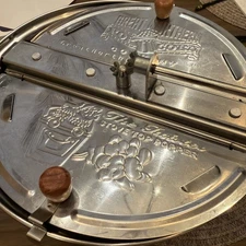 Great Northern Stainless Steel Stovetop Popcorn Popper 6.5 Qt Campfire Silver