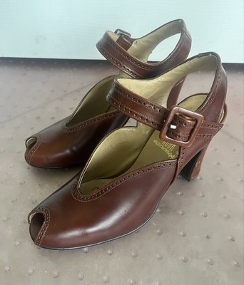 RUSH HOUR Brown Leather Open Toe Strappy 3 1/2 Heels Women's US 7.5 EU 38 ITALY
