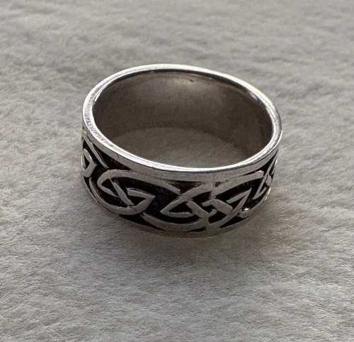925 Sterling Silver Vintage Celtic Knot Oxidized Band Ring Size 7
