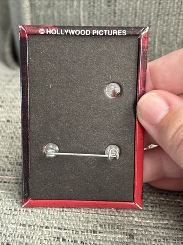 Botón promocional de la película The Rock 1996 de colección - Pin de película Sean Connery Nicolas Cage - Imagen 5 de 7