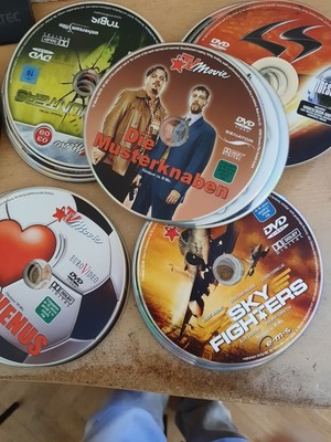 80 lose DVDs aus Audio Video Foto Bild, TV Movie ua,