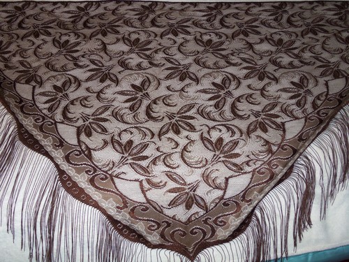 Lace Shawl Brown Floral Design - Picture 4 of 4