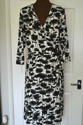 black wrap dress size 16