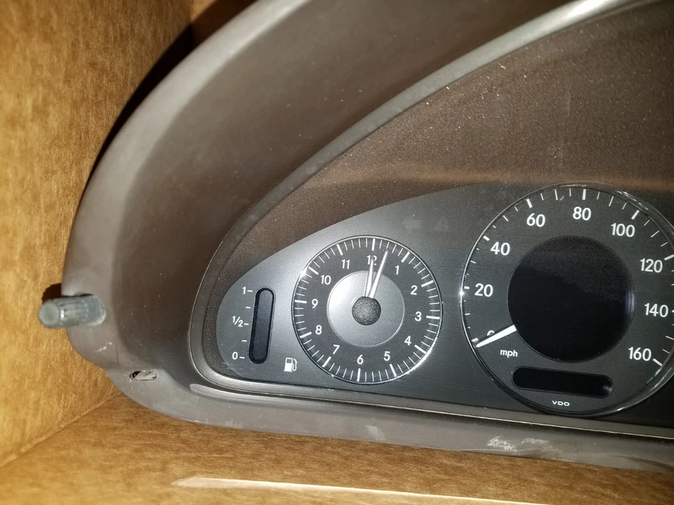 03-04 MERCEDES W209 CLK320 CLK500 VELOCÍMETRO ODÔMETRO PAINEL DE INSTRUMENTOS 162K - Imagem 3 de 4