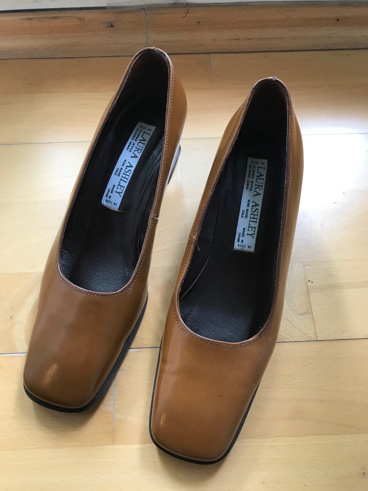 LAURA ASHLEY Schuhe/ Pumps - Damen - Gr. UK5,5 EUR 38,5 - NEU LAURA ASHLEY Schuhe/ Pumps - Damen - Gr. UK5,5 EUR 38,5 - NEU