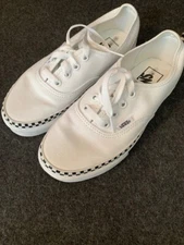 Vans (NWOT) White Checkerboard sides Size 3.5 Mens/ Size 5 Women