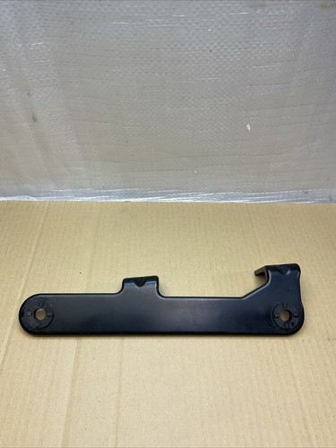 Maserati Quattroporte S Q4 2014-2019 Front Radiator support bracket Photo - $52