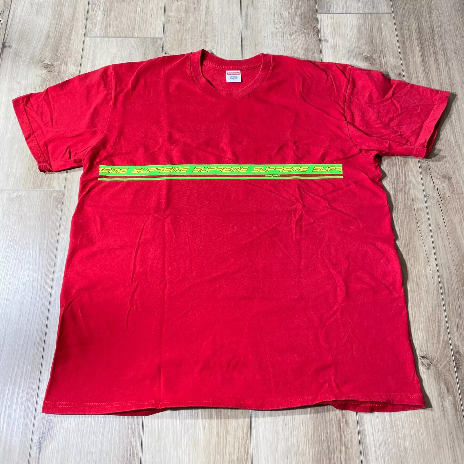 Taille XL   Chemise Supreme Homme Rouge Manches Courtes Hard Goods Pull Tee Envoi Rapide !