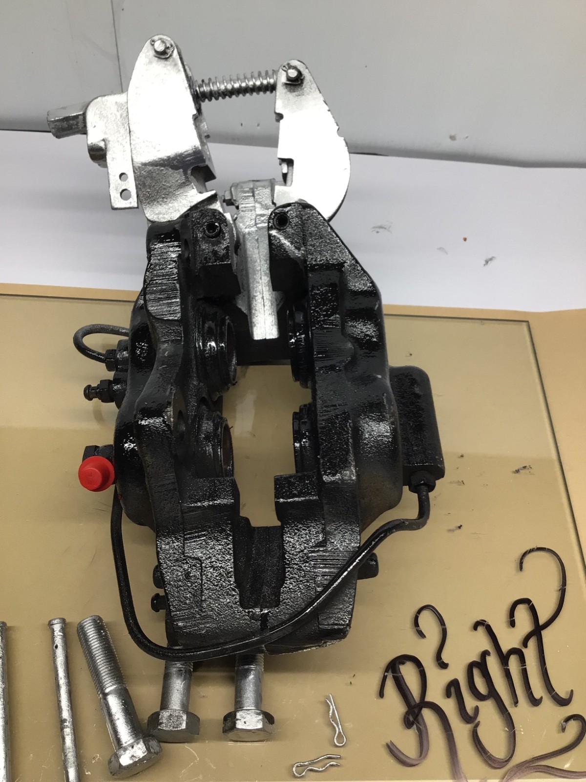 1966-80 Rolls Royce Silver Shadow Wraith II Rear Right Brake Caliper with Bolts