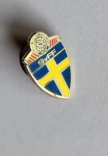 enamel Sweden SvFF Football Federation Association pin badge