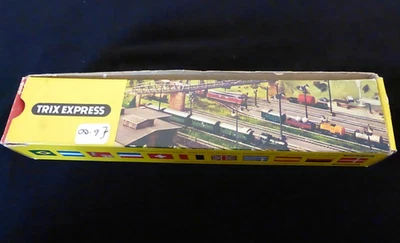 Trix Express 3382 Passenger Car 2nd Class Coach HO Gauge Scale Model Train Boxed - Image 1 of 4