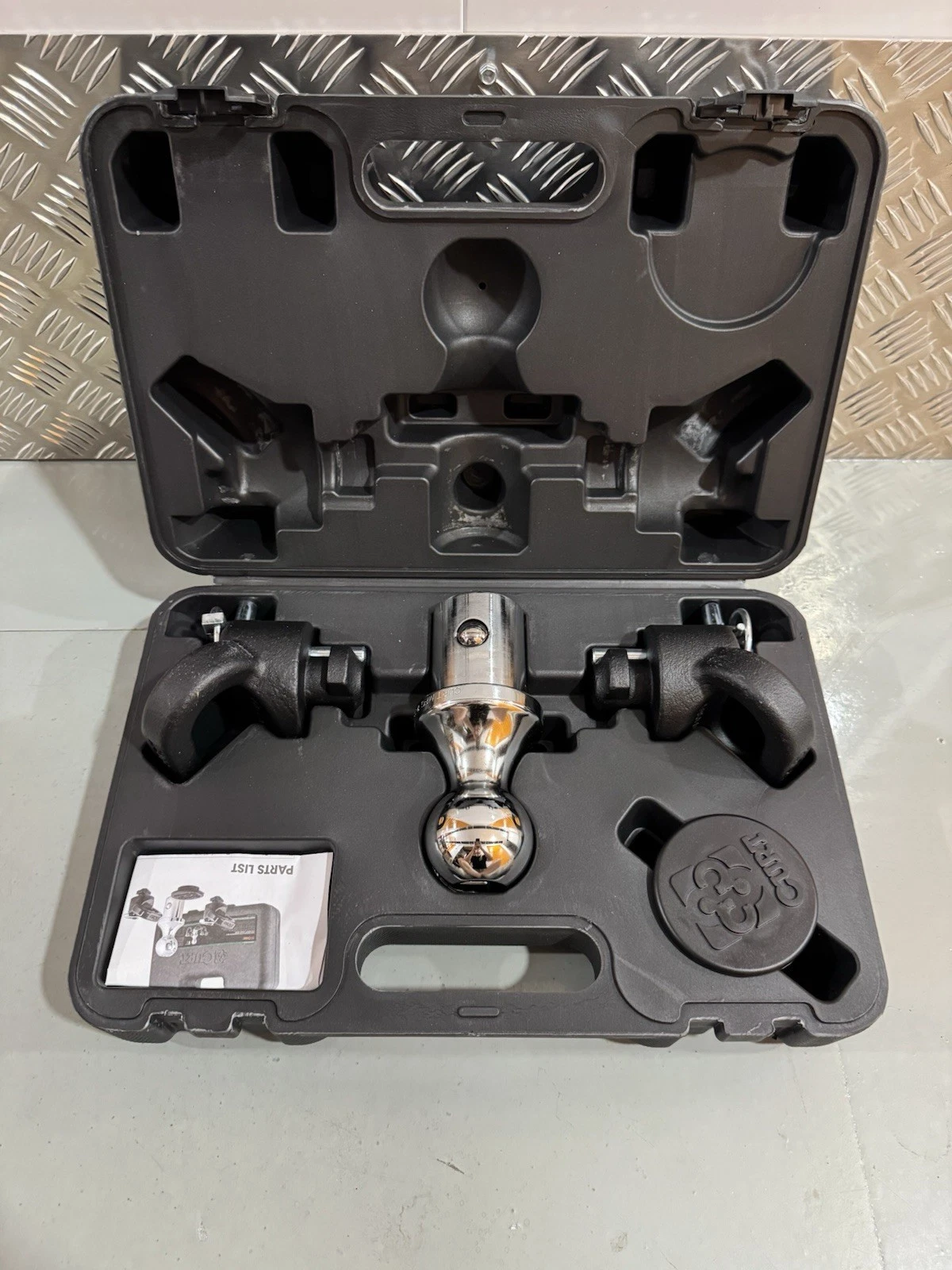 CURT 60618 Puck System Gooseneck Ball & Safety Chain Anchor Kit Brand New 9