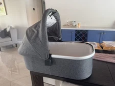 UPPAbaby Bassinet V2 Compatible with Vista, Cruz, Ridge, Minu - Charcoal Melange