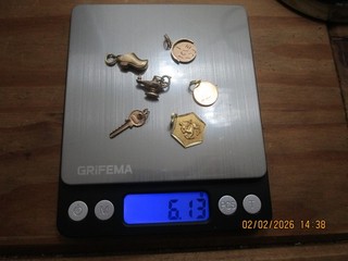 6 X 9ct Gold Charms Preowned Used Vintage 6.1 gm Total Age Related Wear As Seen.