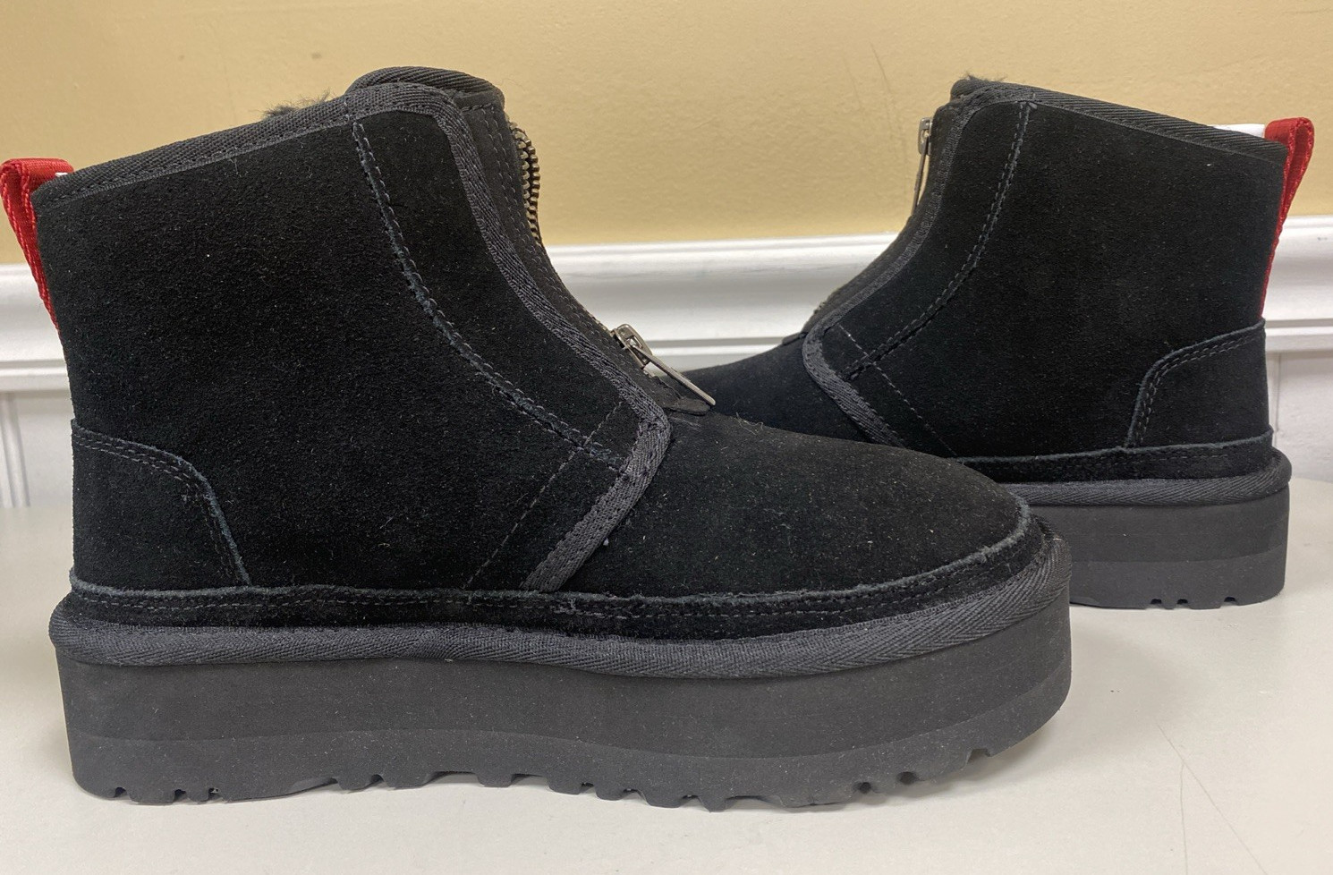 UGGS Women's Neumel Platform Zip Black Size 6 NWOB image 7