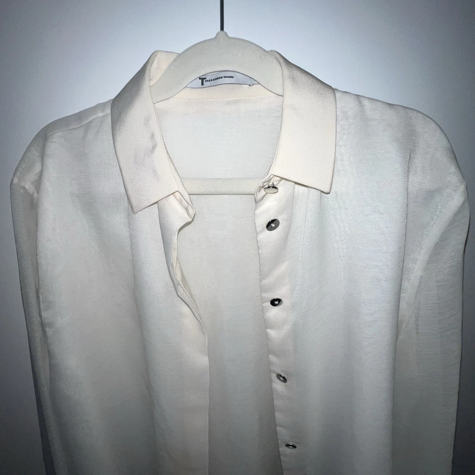 Blusa de seda con botones marfil T Alexander Wang Foto 2 de 4