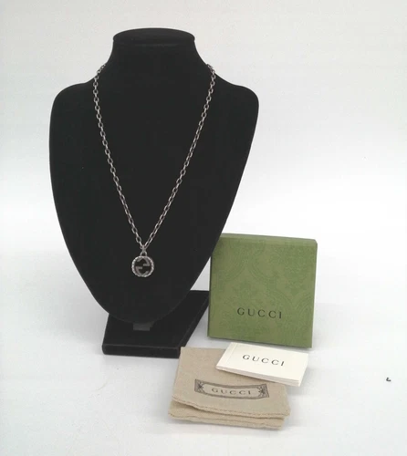 Collana con ciondolo G ad incastro Gucci ottima