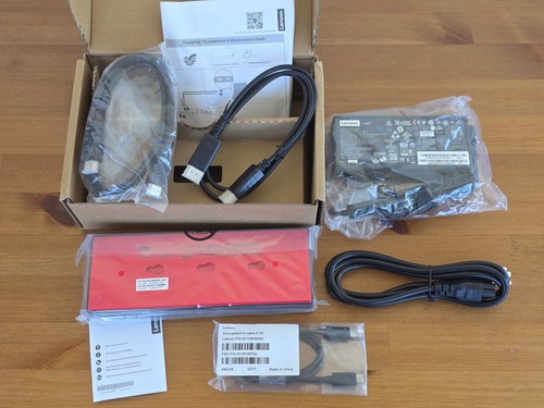 Station d'accueil universelle Lenovo ThinkPad Thunderbolt 4 135 W 40B00135 US Dock - Photo 3/5