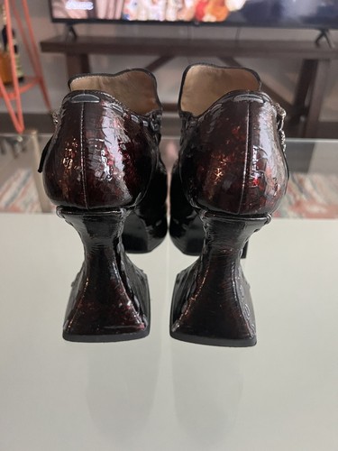 John Fluevog Mega Munster Clique Damen-Plateau T-Riemen Absatz Rubin 8 - Bild 3 von 4