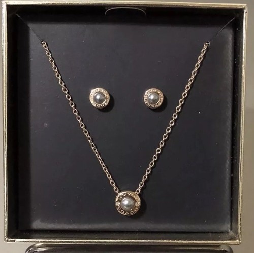 COACH OPEN CIRCLE PEARL NECKLACE AND 