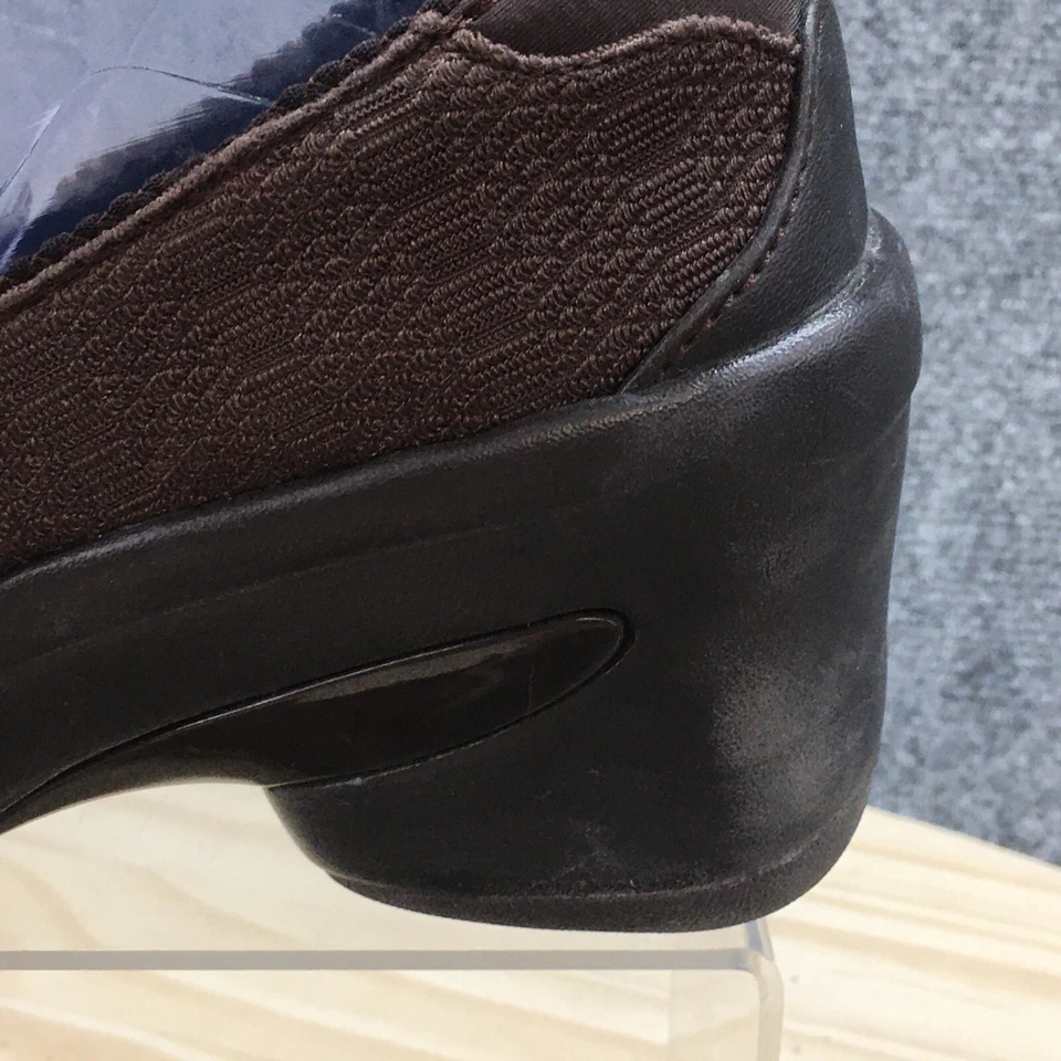 Bzees Pumps Womens 8M Brown Electric Round Toe Slip On Block Heels Casual Fabric - Image 4 of 4