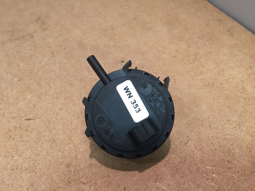 Bauknecht-Whirpool Druckwächter Niveauregler Waschmaschine 539-12  37670004-5025
