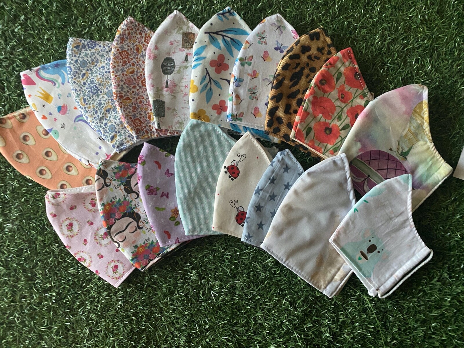 Mascarillas de tela + capa de TNT + ranura para filtro