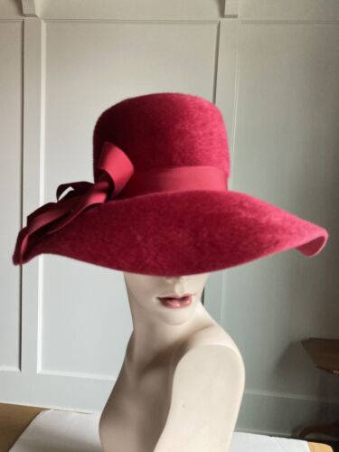 LOVELY VTG CANDY APPLE RED WIDE BRIM FUR FELT FLOPPY HAT- MADE in ITALY - Picture 2 of 10