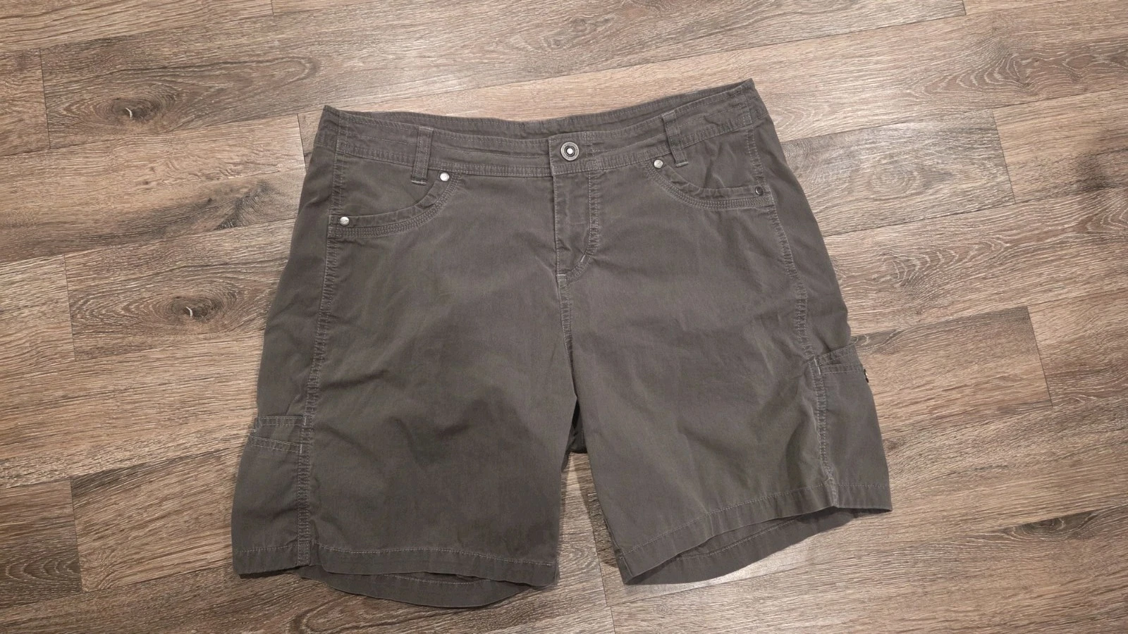 Kuhl Cargo hiking Shorts vintage gray Inseam 7" Women’s 12