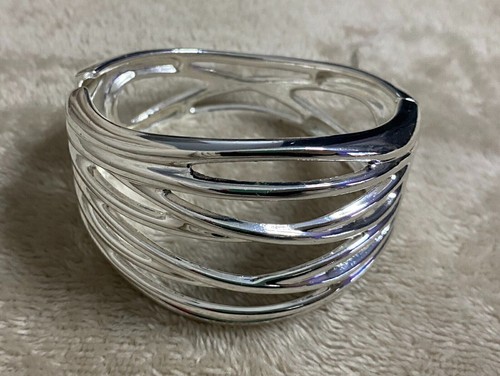 Bracelet serrure argentée - Photo 2/6