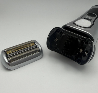 READ* Braun Series 9 PRO+ Electric Shaver Wet Dry, Cleaning Dock