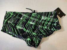 Slip costume da bagno uomo Nike mod squalo taglia 36 NESS7032-378 verde rabbia competizione