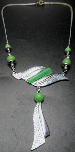 Machine Age Art Deco Green Bead & Silver Vintage Necklace