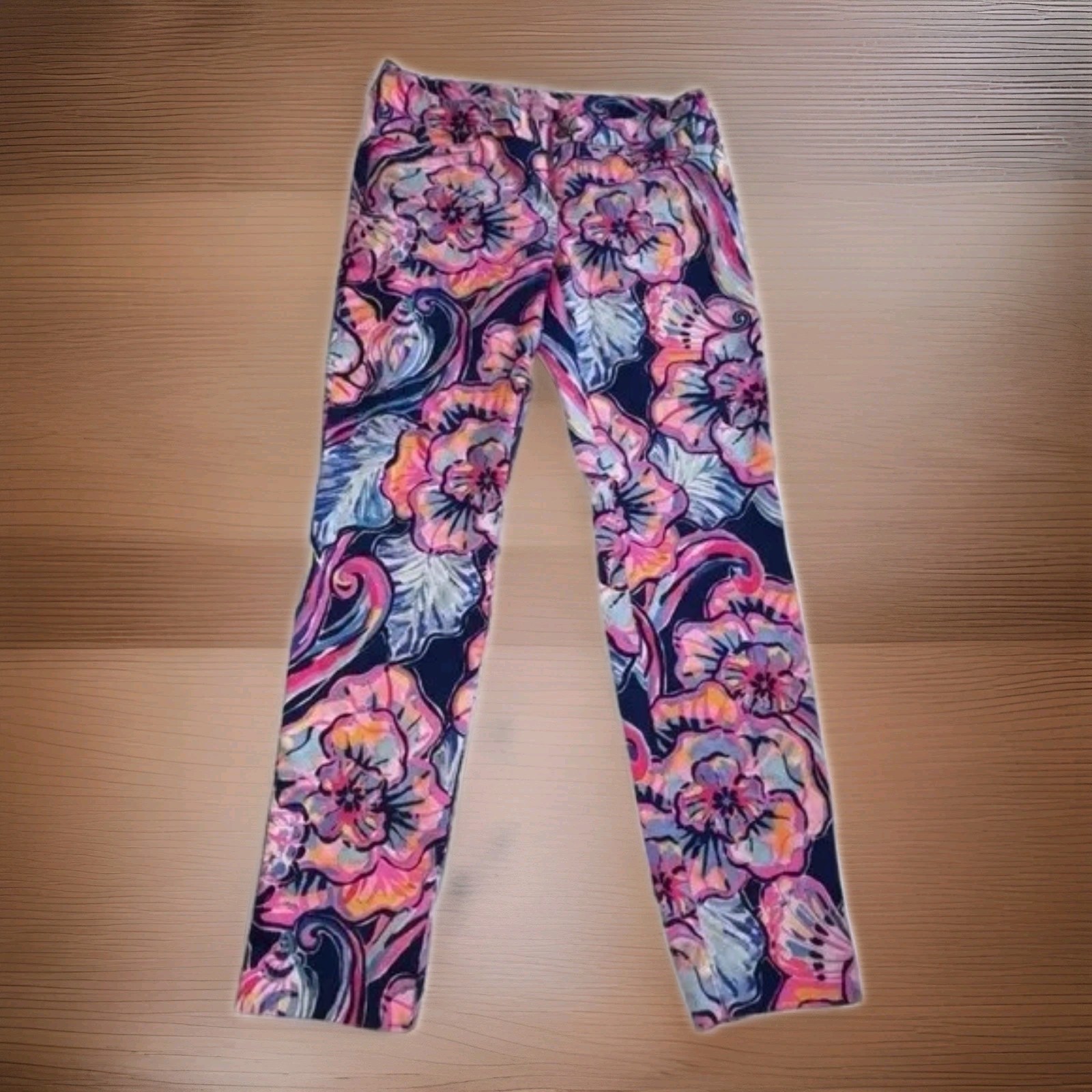 Lilly Pulitzer Kelly  Capris Textured Pant Women Size 2  Pink  Beach Vacation